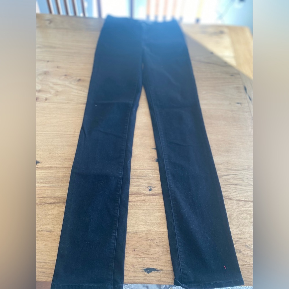 Levi’s Signature Totally Shaping Gold Straight Jeans Black Women’s 2 Long‎ Prelo